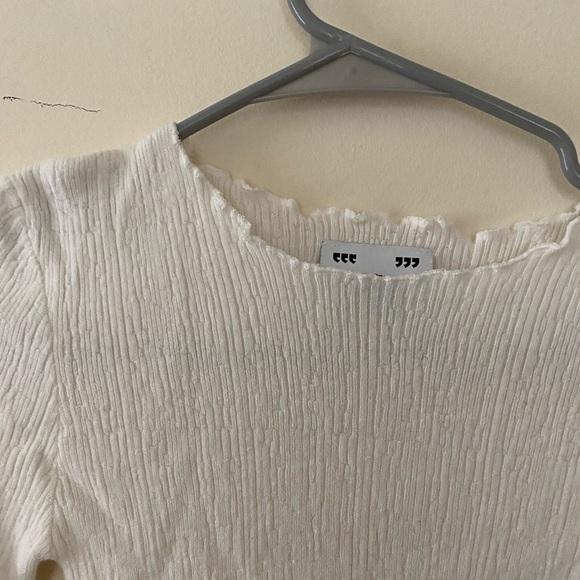 UNIF Gummy Long Sleeve - Picture 4 of 6